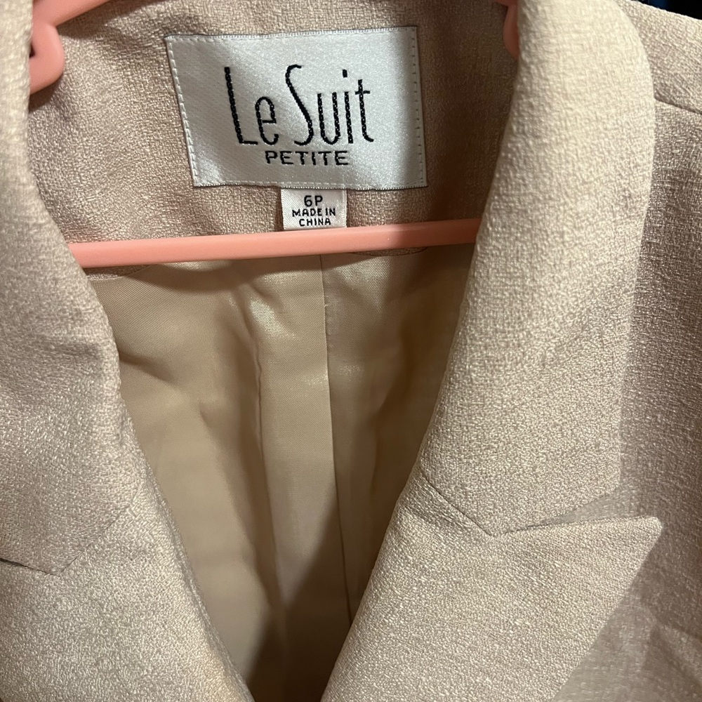 Le Suit Petite Cream Blazer